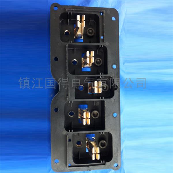 绝缘插座组合件