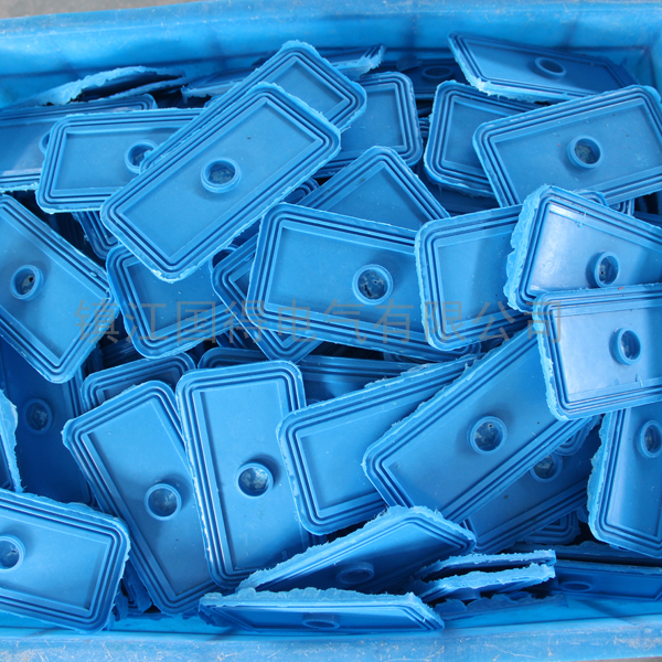 母线槽接头器组合件生产